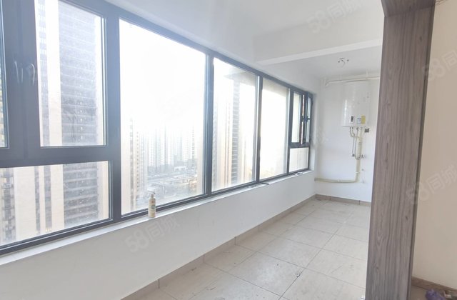 清水湾国岳府三室两卫送双车位