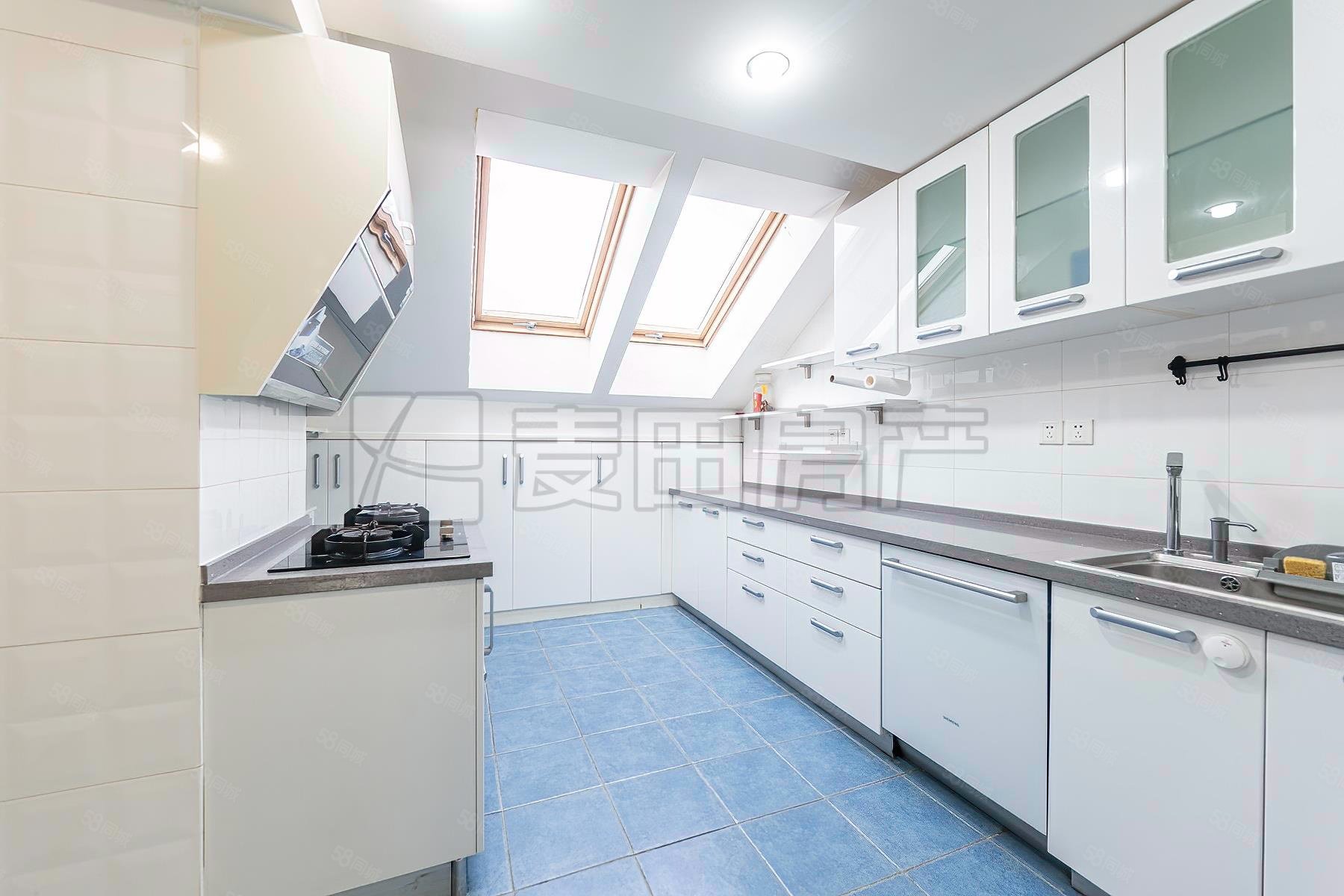 朱雀門小區(qū)4室2廳3衛(wèi)326.02㎡南北4800萬(wàn)