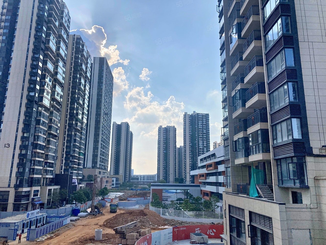 华润江南中心3室2厅1卫75.89㎡南北79万