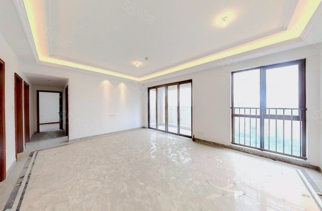 龙光天湖华府3室2厅112.12㎡185万二手房图片