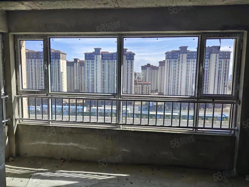 小高层 电梯十楼 包出手续 大宽厅,宁城华府-乌兰察布58同城