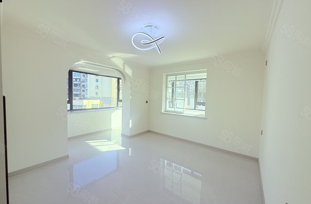 平艺街小区3室1厅56㎡29.6万二手房图片