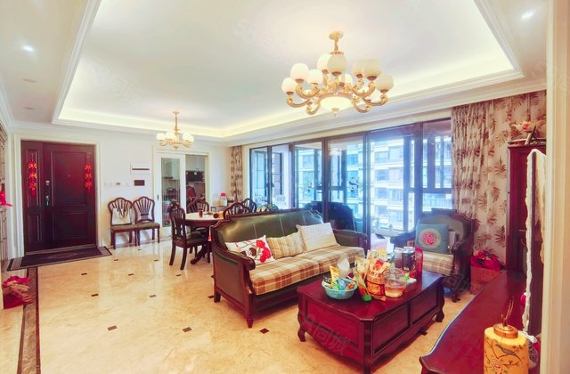 中国铁建西派城A区4室2厅146.21㎡350万二手房图片