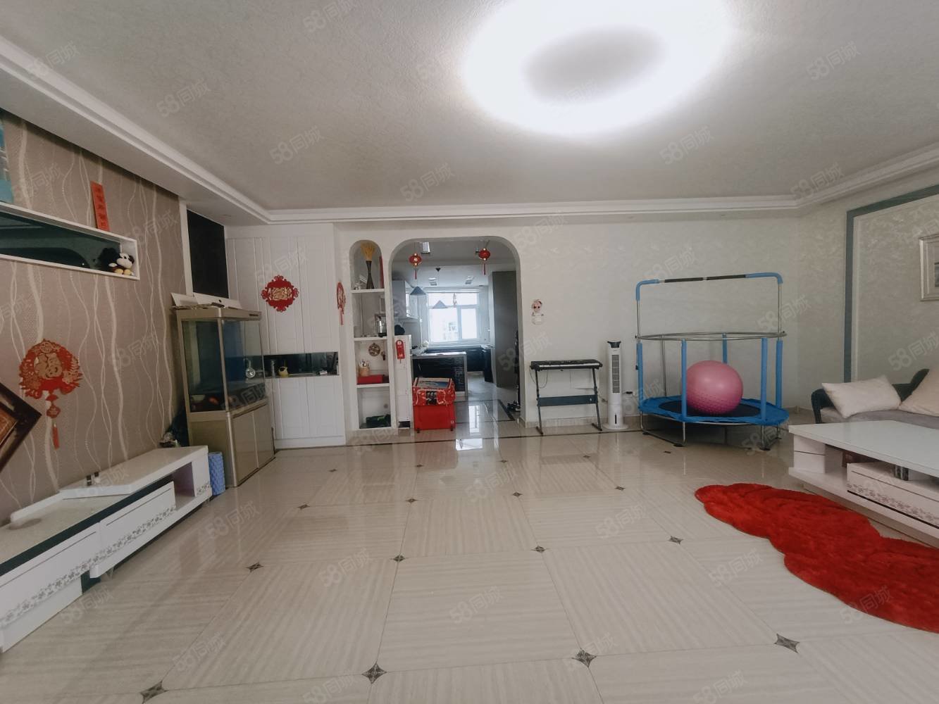 和谐小区3室2厅2卫201㎡南北95万