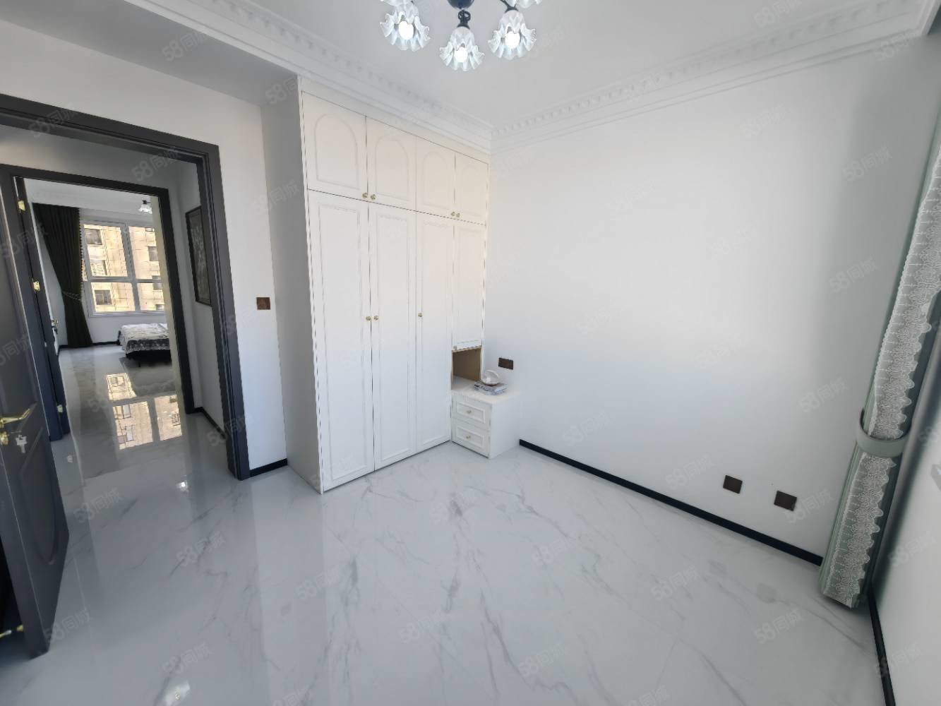 胜利嘉园3室2厅2卫124㎡南北85.8万