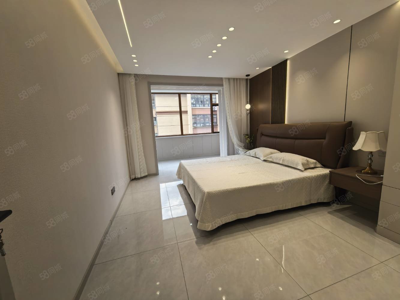 龙门鑫家园2室2厅1卫78㎡东西27万