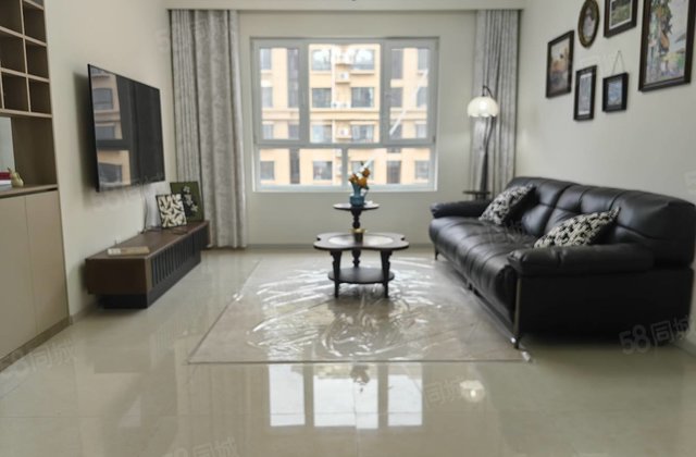 万达附近 三院对面 海润公园 电梯房 精装婚房 免大税