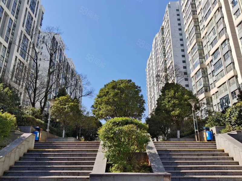 两梯两户,143平四室,证在手满2年,户型方正,阳光上城-曲靖58同城