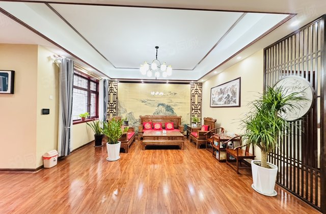 古楼光岳府 精装别墅 门前双向车道 拎包入住 双车库 大院子