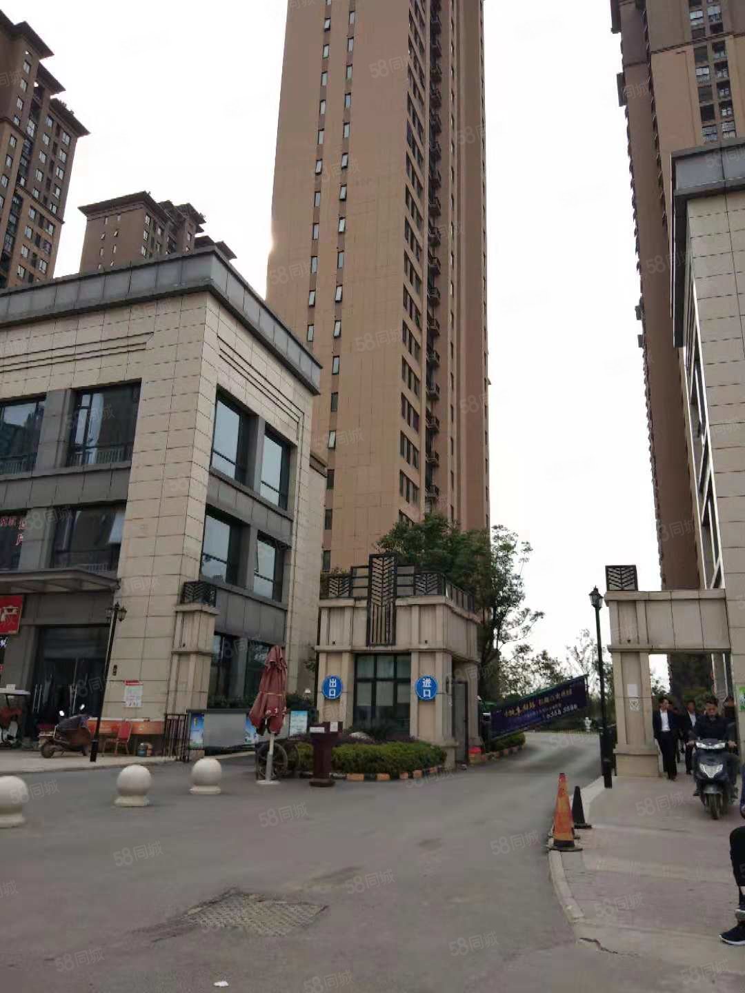 【10图】地铁口,北城中环城二期,三房两厅精装修,拎包入住, 近.,北城