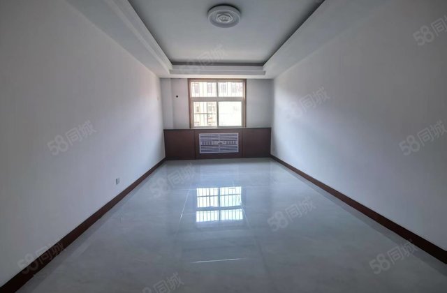 老文轩芳苑小区  南北通透 好楼层有钥匙，三室朝阳