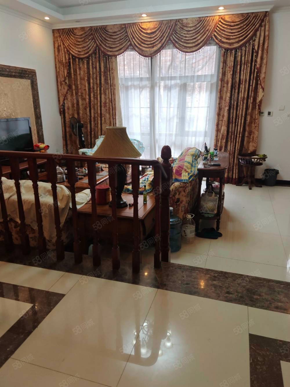 大運河孔雀城(別墅)4室2廳4衛(wèi)267㎡南北320萬