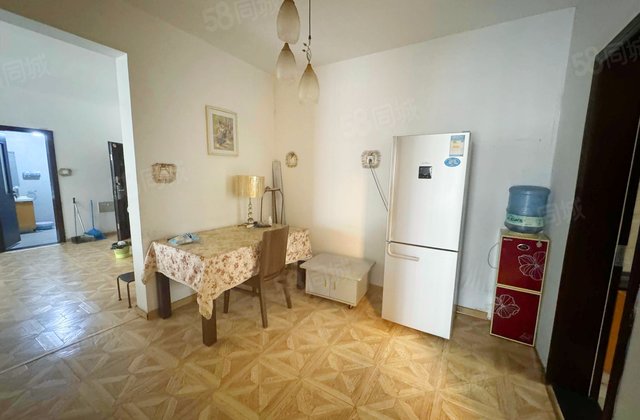 冠城国际3室2厅111.58㎡166万二手房图片