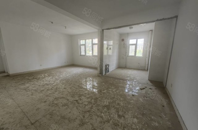 湖边金柱绿城134平 带车位三室两厅两卫仅售105万