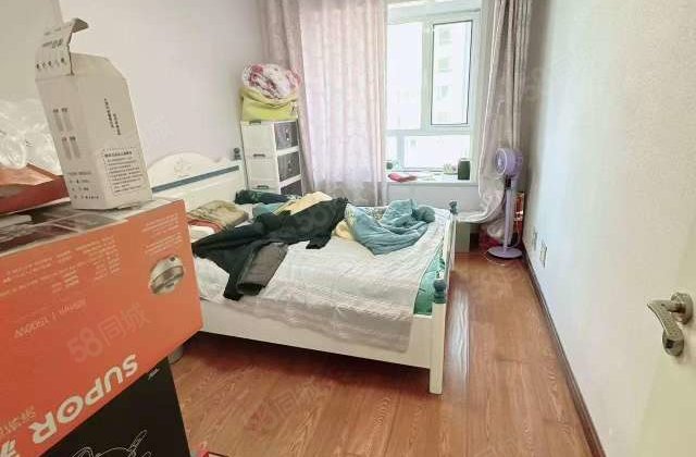 出售中巨一品家苑小区 带车位储藏室   12楼 户型很好