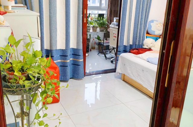 国宾中央区(一期)2室2厅90.1㎡186万二手房图片