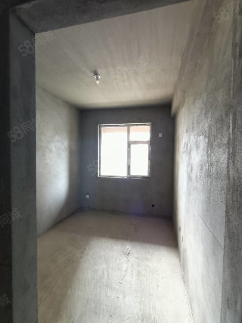 华铭阳光府3室2厅1卫107㎡南北80万