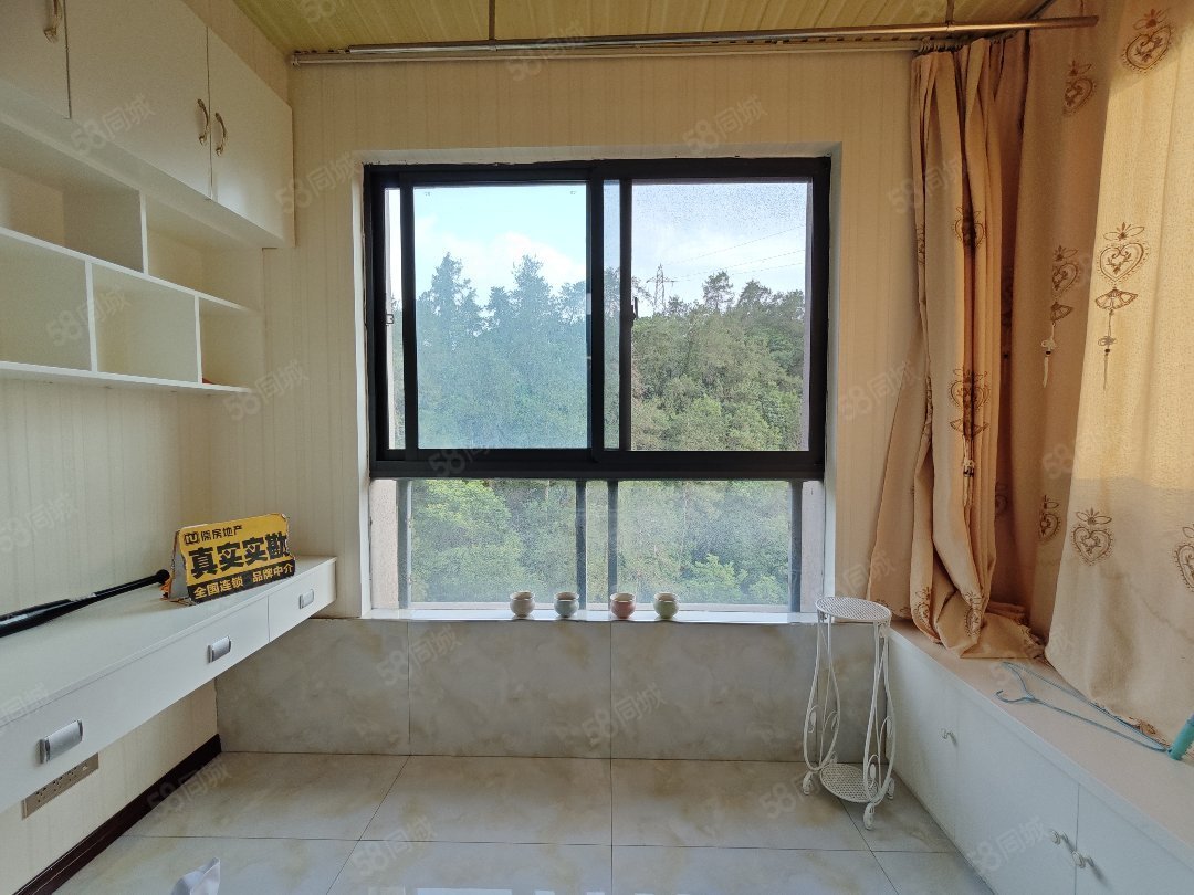 天麟汇景园2室2厅1卫78㎡南北59万