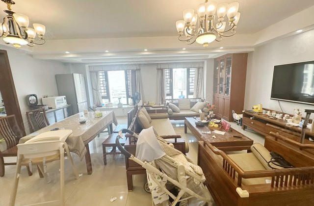 龙湖春江郦城(一期)4室2厅126㎡350万二手房图片