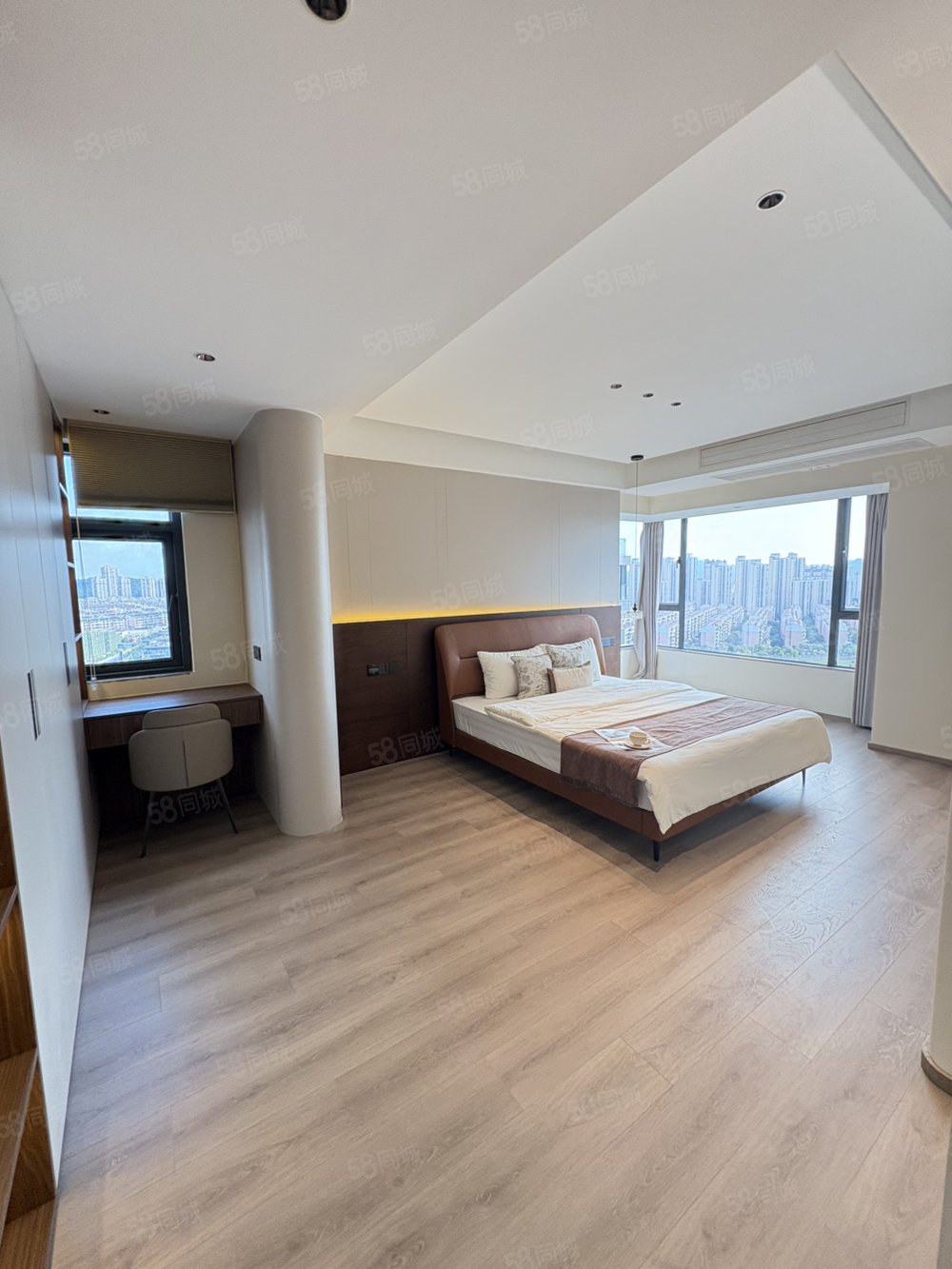 天秀湾4室2厅2卫202㎡南北270万