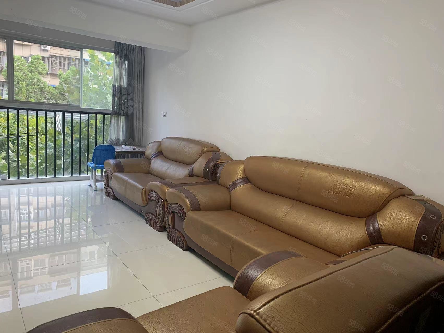 宏发小区(竹山)3室2厅2卫127㎡南45万