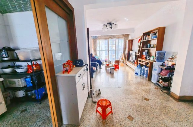 银城花园4室2厅134.84㎡63万二手房图片