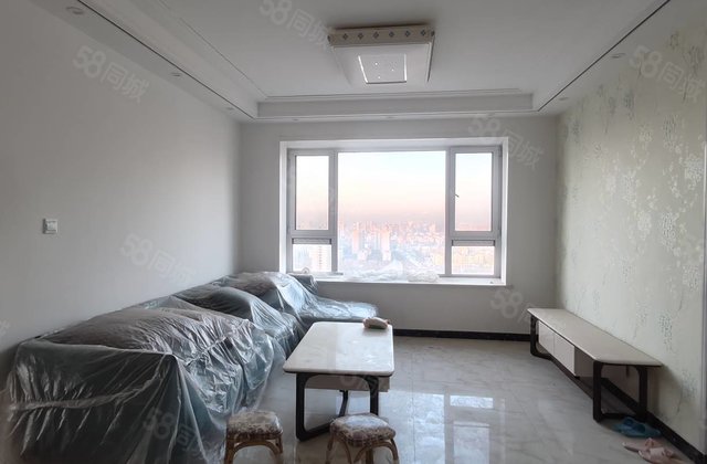 房东在外地，边户好楼层精装3室双卫未住，送储可拎包入住，通透