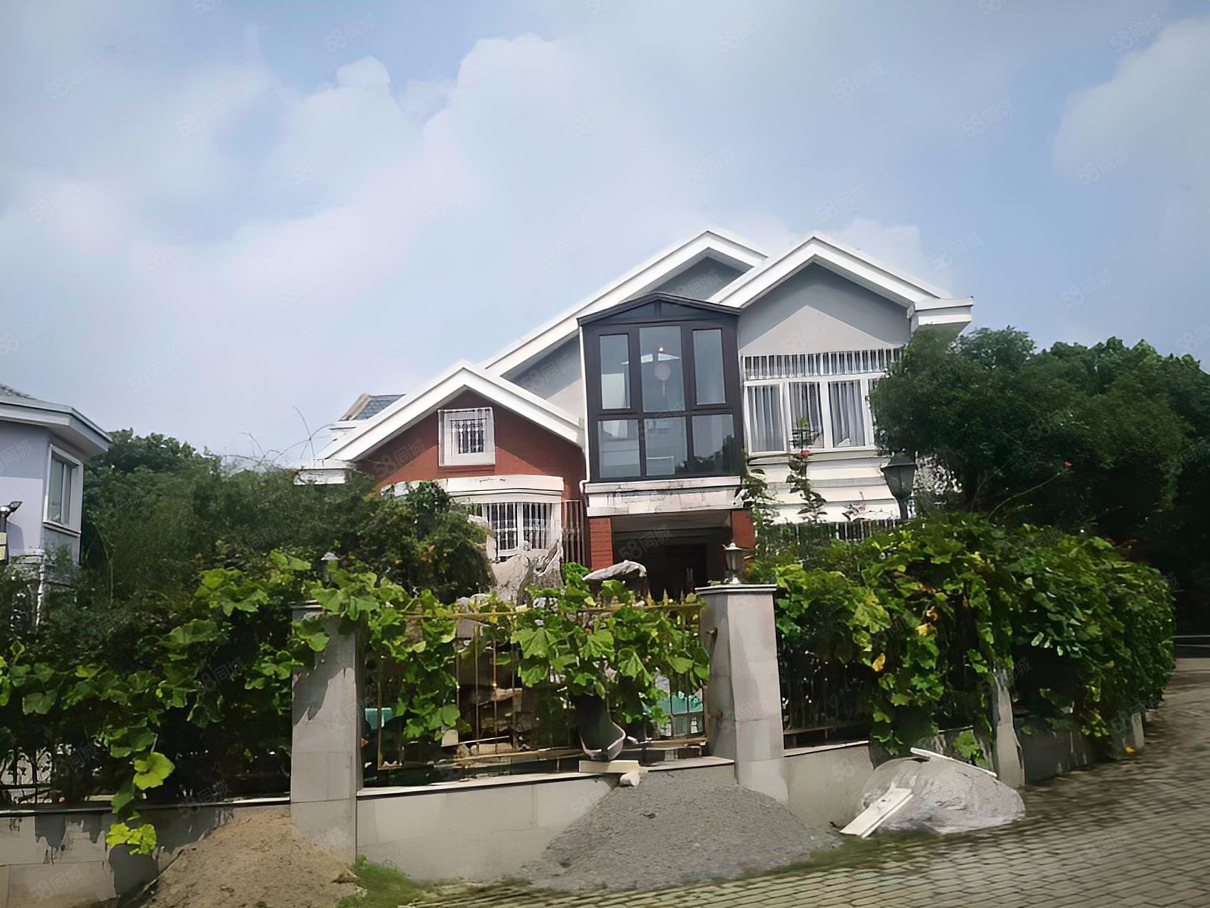 【10图】银泰独栋别墅,房东 海人,南花园,位置好,价格合理,昆山银泰