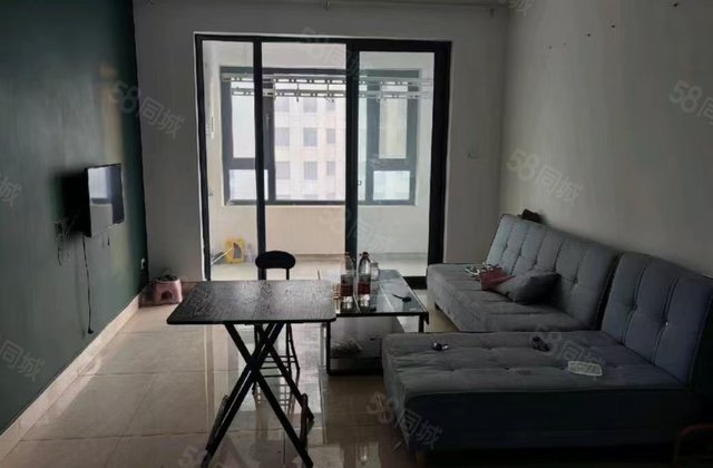 楼龄新 出行方便 低容积 满二！小三房 东昌中学北邻！