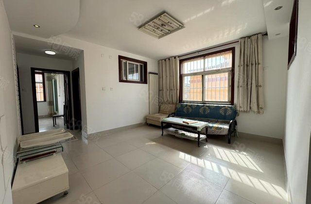 阳光实验正规三室客厅大窗户停车方便