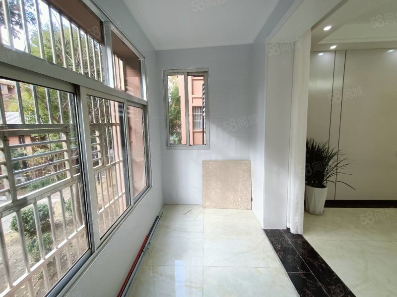 玖隆皇家花园3室2厅1卫90㎡南56.8万