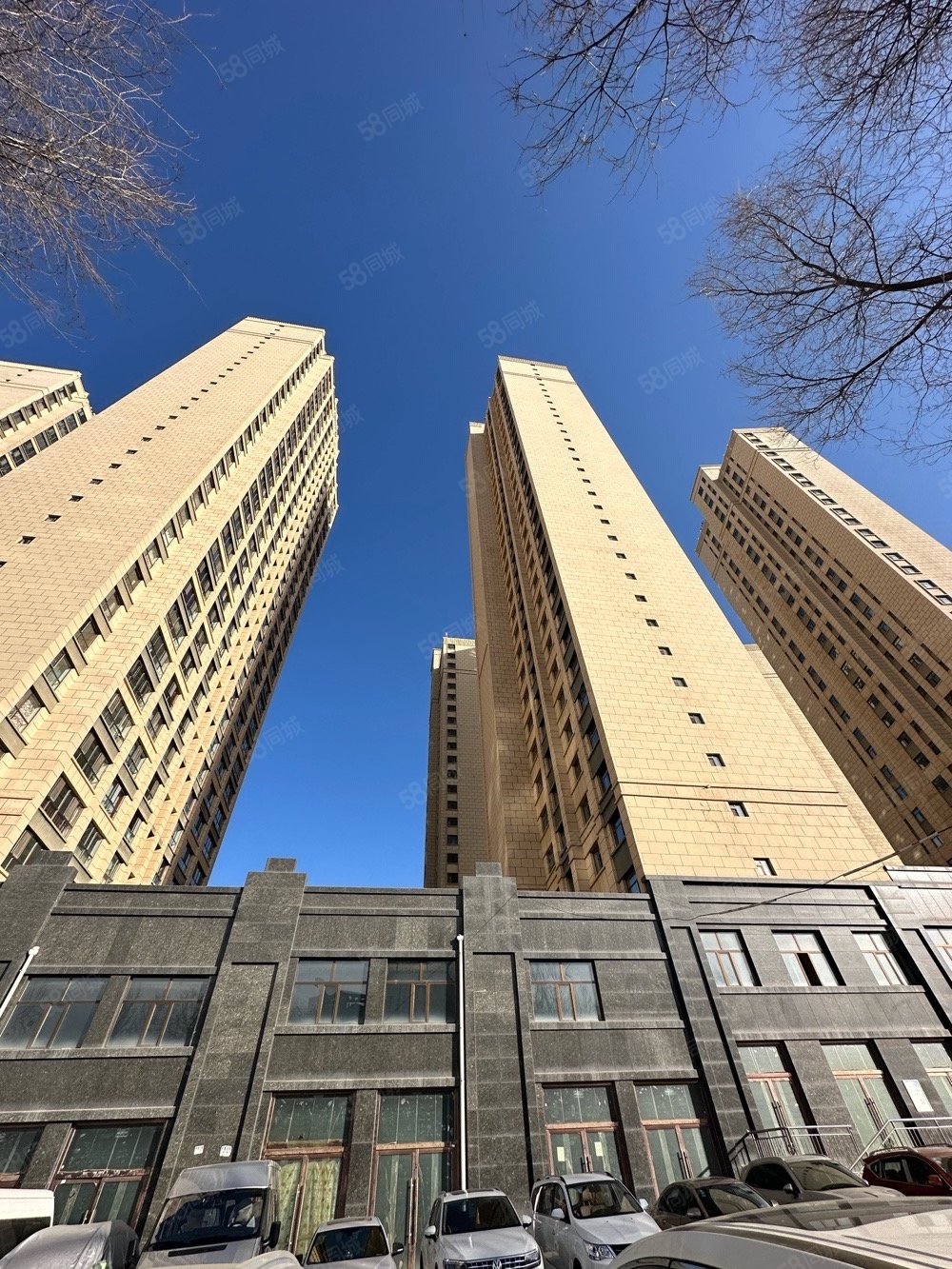 荣府第一城2室2厅1卫96㎡南79万