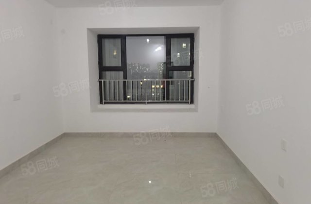 万达广场附近11层电梯洋房带车位储藏室江山印