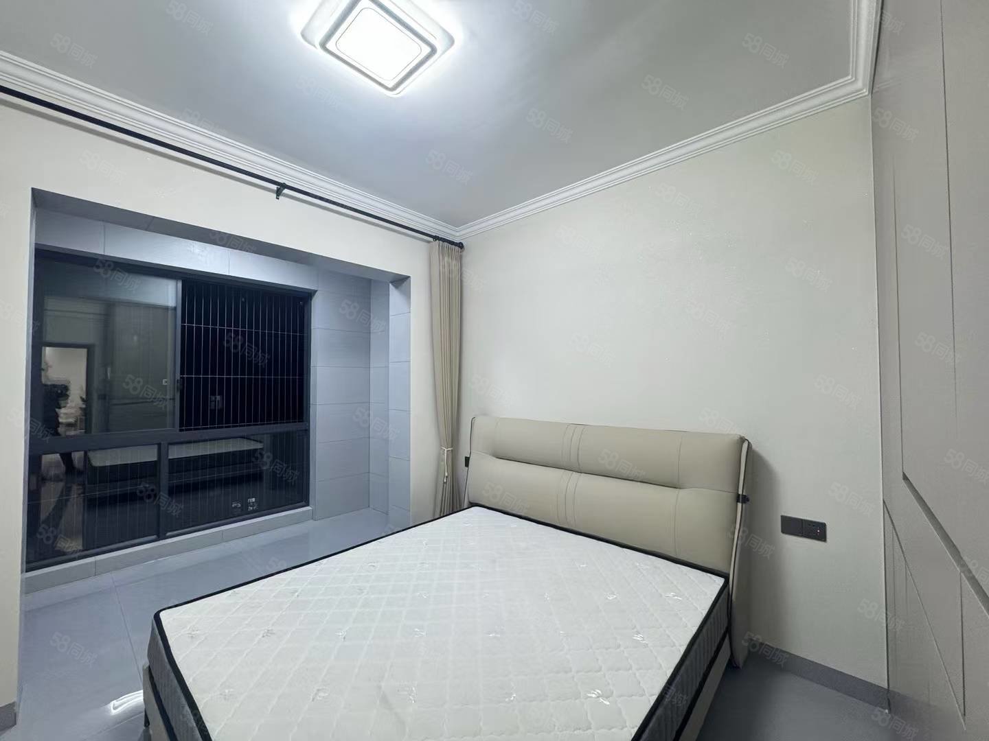 名仕公馆4室2厅2卫113㎡南北53万