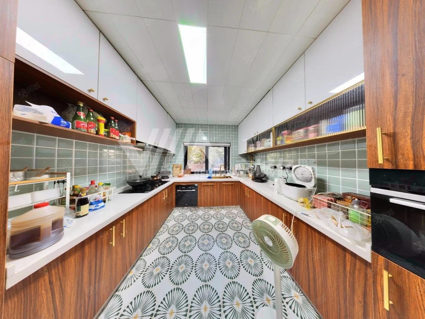 康城花園別墅6室2廳3衛(wèi)260㎡南北1180萬