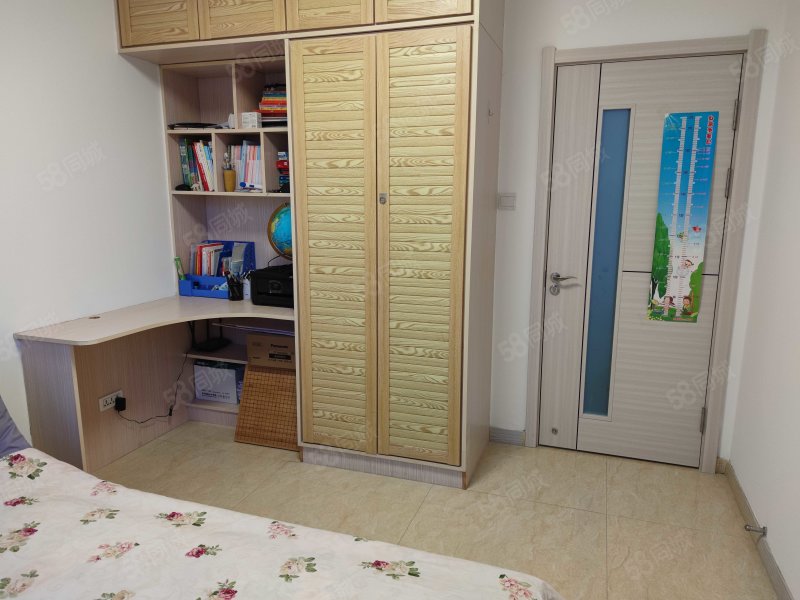 滨江一号2室2厅1卫102㎡南36万