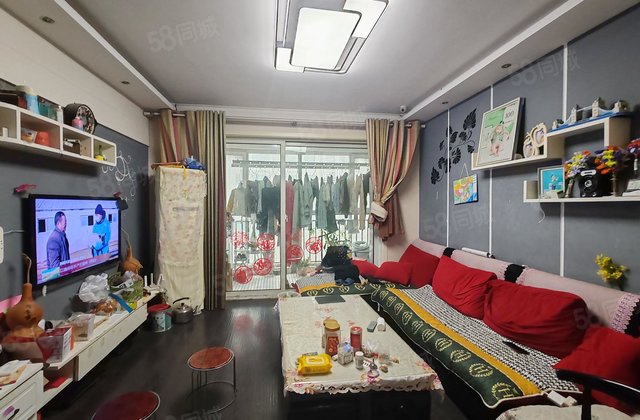 郁光  ，四中。免大税，有储藏室。中间好楼层。电梯商品房。