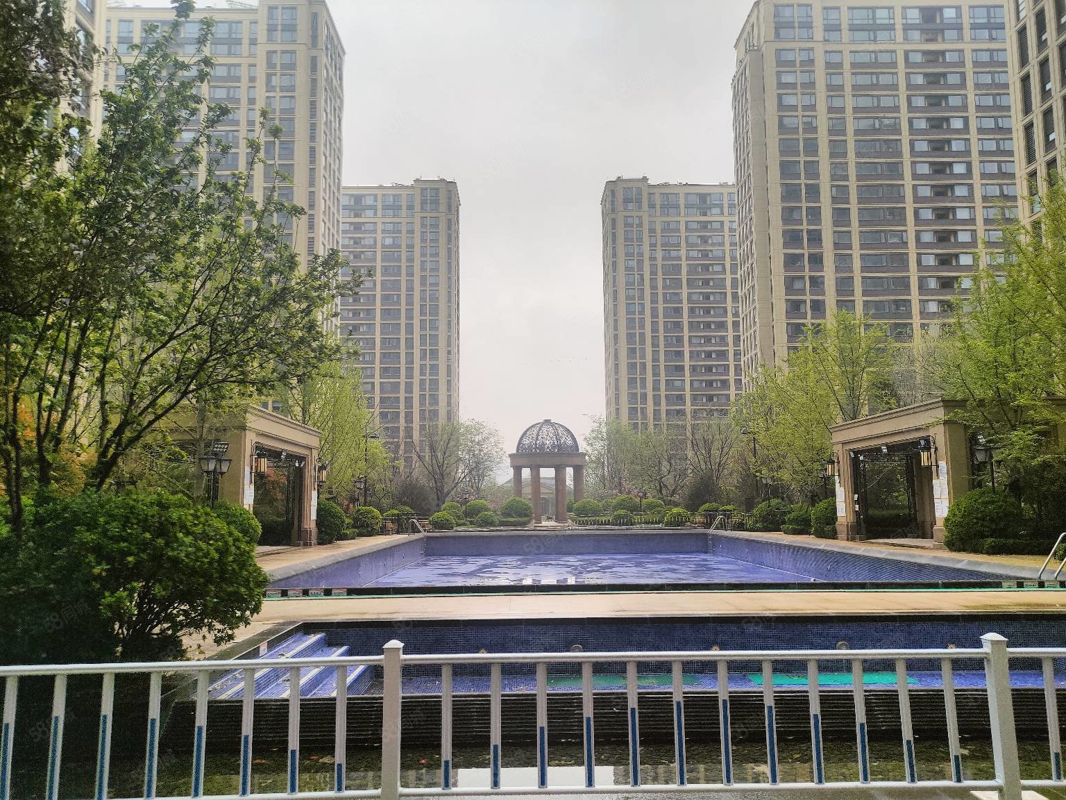 绿城百合花园3室2厅2卫147.52㎡南北230万