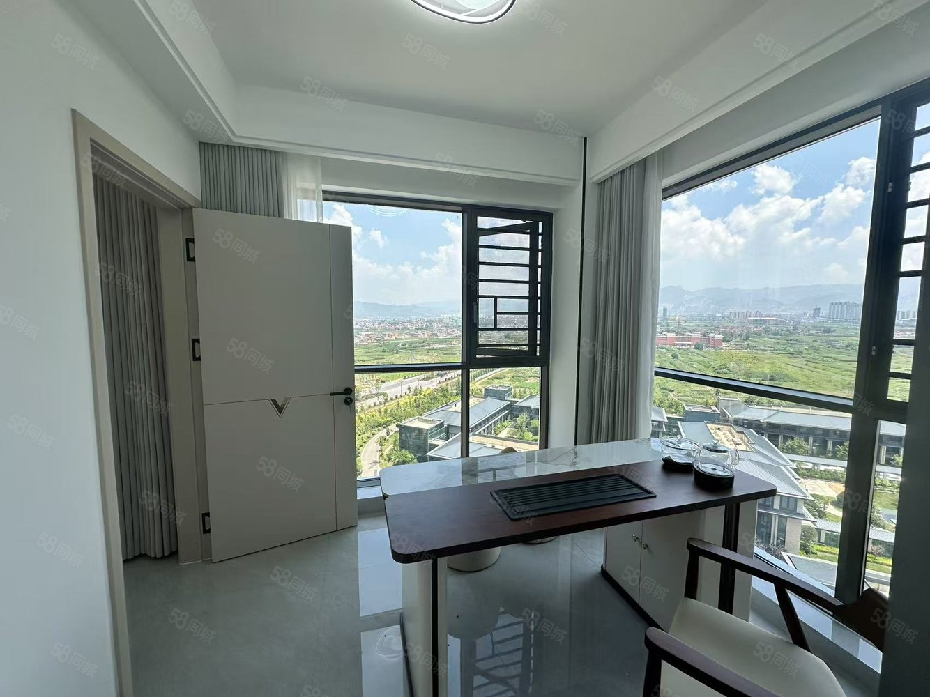 航旅和润居4室2厅2卫126㎡北79.8万