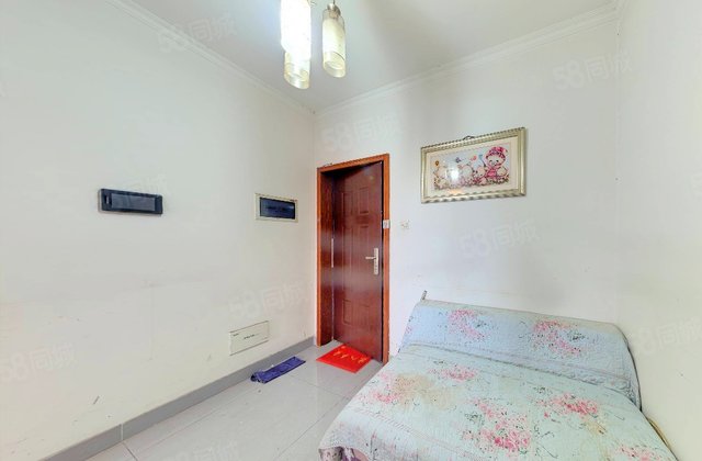 保利金香槟2室2厅77.39㎡109万二手房图片