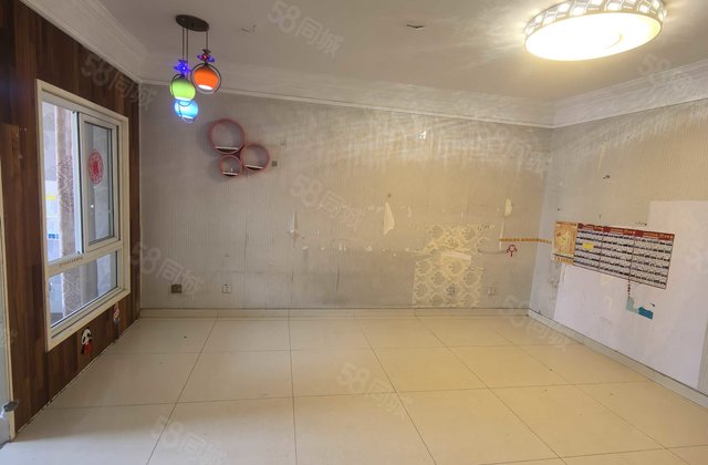 确定后价格可谈 三居 送地下室 无车位 房东直卖