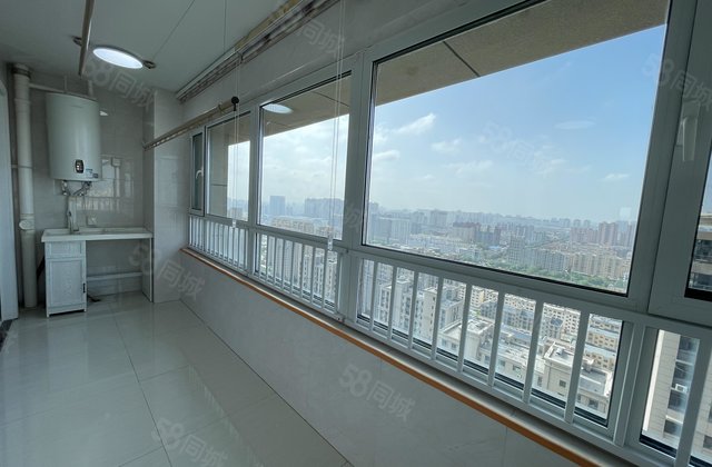 星光清水湾 三室 带车位 东昌中学 人车分里 98万115平