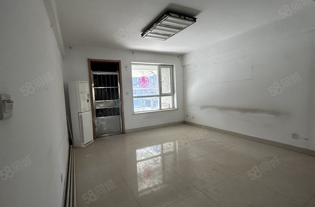 诚心出售 宝徕花园 六层电梯洋房带露台 有储藏室 车位公园