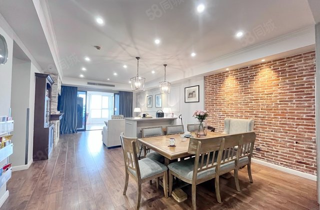 中德英伦联邦(B区)4室2厅161.33㎡420万二手房图片