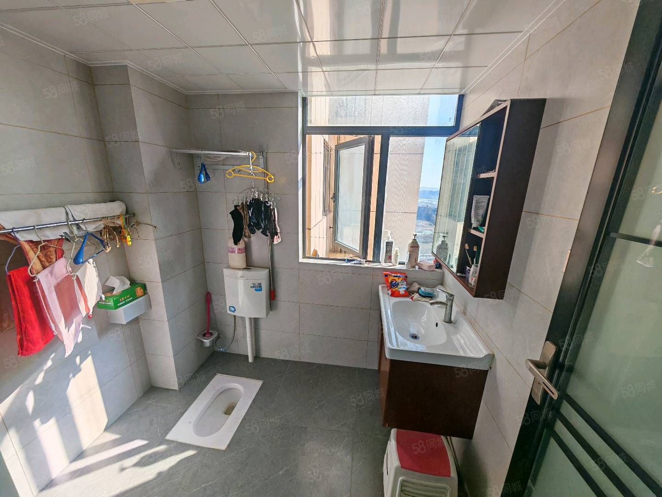 中瑞领航城3室2厅2卫136㎡南北79.8万