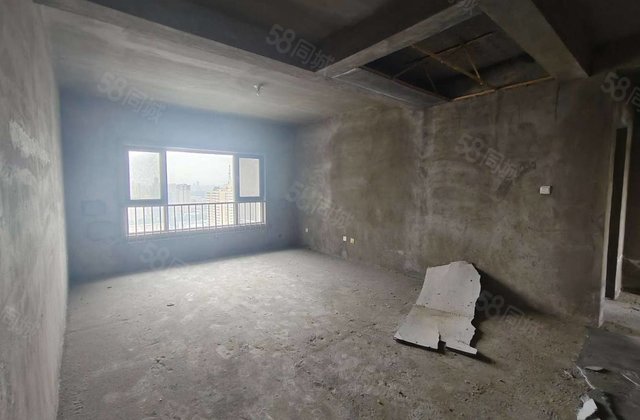凌宇犀地4室2厅140㎡106万二手房图片