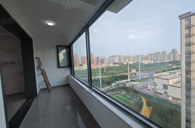 建设路 新房东边户双阳台 精装未住