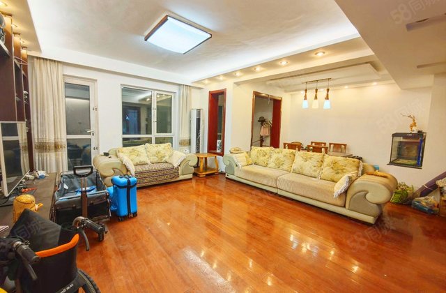 融创上城4室2厅168.91㎡129.5万二手房图片