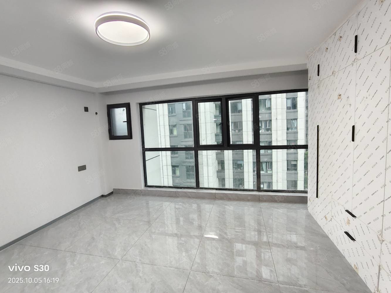 金色里程3室2厅2卫55.53㎡南北45万