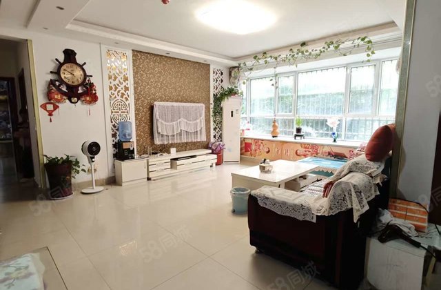 运河旁 月亮湾 精装边户 两卫有窗 房东着急出